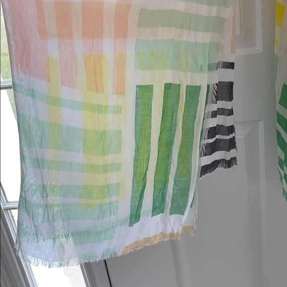 Old Navy Scarf - Picture 3 of 3